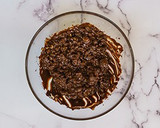 Foto del paso 3 de la receta: Turrón de chocolate negro con mijo hinchado y almendras