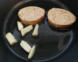 Foto del paso 2 de la receta: Habas a la extremeña