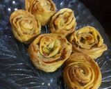 A picture of step 8 of Special rose samosa.