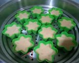 Foto langkah ke 7 dari resep Bolu Kukus Pisang.