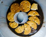 Foto langkah ke 3 dari resep Puding Coklat Biskuit.