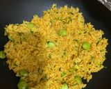 Foto langkah ke 2 dari resep Nasi goreng kunyit dengan ikan asin & petai.