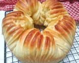 Foto langkah ke 5 dari resep Condensed Milk Bread.