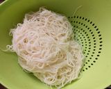 A picture of step 1 of Chinese fried rice stick.
