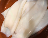Foto del paso 1 de la receta: Calamares rellenos mar y tierra