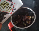 A picture of step 1 of Dates and Nuts Laddu.