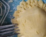 Foto langkah ke 6 dari resep *Chicken Pie*.