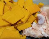 Hình bước làm 1 của món Canh bí đỏ nấu xương heo
