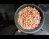 A picture of step 5 of Nasi Lemak/ Malaysian rice.