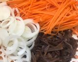 Hình bước làm 1 của món Miến xào bò