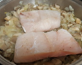 Foto del paso 4 de la receta: Merluza con setas