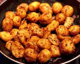 A picture of step 6 of Bharwa aloo / Stuffed baby potatoes.