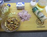 Tejszínes 🍶 gombamártás 🍄 szárított gombából recept fázis 2 fotója