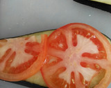 Foto del paso 2 de la receta: Berenjena rellena de queso y tomate