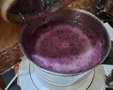 A picture of step 2 of Black Grapes Jam.