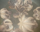 Foto del paso 4 de la receta: Pulpitos de la Ametlla a la plancha, con calabacín dos texturas