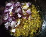 A picture of step 3 of Pav bhaji.