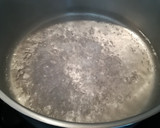 Foto del paso 2 de la receta: Salchicha blanca de Baviera con repollo, bacon y piñones