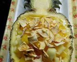 Foto del paso 4 de la receta: Ananá rellena con ensalada de frutas