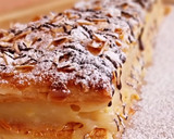 Foto del paso 14 de la receta: Hojaldre con crema de limón y chocolate blanco y almendras
