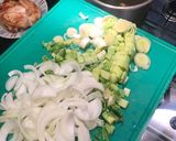 Foto del paso 3 de la receta: Pollo con papas versión saludable
