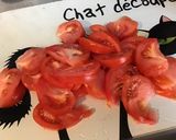 Une image de l'étape 5 de Trio de salades (frisée,roquette,cresson) tomate,oignon rouge et chorizo noir à la feta.