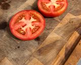 Foto del paso 1 de la receta: Tomates al horno para acompañar las milanesas