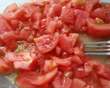 Foto del paso 1 de la receta: Ensalada de tomate con pata de cerdo asada