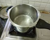 A picture of step 1 of Ediyapam.