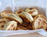 Foto del paso 4 de la receta: 🥖PAN en 10 minutos SIN HORNO Hecho en la Sartén + 2 Sándwiches🥪