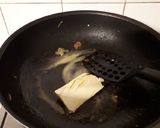 Foto langkah ke 2 dari resep Tumis champignon wortel dan zuchini.