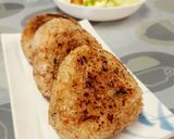 รูปขั้นตอนการทำที่ 7 ของ Yaki Onigiri (ข้าวปั้นย่าง)