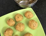 A picture of step 3 of Chicken Meat Balls.