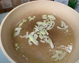 Foto langkah ke 2 dari resep Tumis Brokoli, Wortel, Bakso.