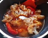 A picture of step 4 of Roasted Cauliflower and Red Pepper Soup.