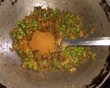 A picture of step 2 of Pav Bhaji.