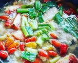 Foto langkah ke 5 dari resep Minty RedSnapper Fish Soup.