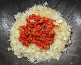 Foto del paso 3 de la receta: 🥔 Tortilla de papas española. Otra versión, cocción de las papas combinada 🥔 sin freír!!