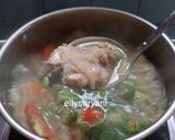 Foto langkah ke 7 dari resep Sup Punggung Ayam Kampung ala Rumah Kami.