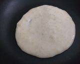A picture of step 4 of BananaPANcakes😋🍌.