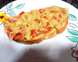 Foto del paso 4 de la receta: Tostada con aguacate, salmón y huevo poche