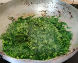 A picture of step 8 of Methi Matar Malai.