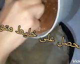 صورة لخطوة 4 من وصفة كيكة الكراميل المسقية بزوج بيضات فقط