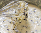 Foto langkah ke 2 dari resep Best Vanilla Chocochips Muffin Ever with Buttermilk.