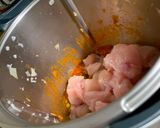 Foto del paso 3 de la receta Pollo en salsa en Thermomix