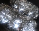 Foto langkah ke 3 dari resep Grilled Salmon in Foil Sehat dan Praktis.