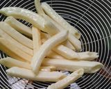 Foto langkah ke 2 dari resep Kerupuk Kentang / French Fries 2000 KW.