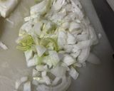 Foto del paso 1 de la receta: Fideuà con atún rojo y gambita ”rota”