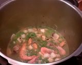 Foto del paso 2 de la receta: Guiso de pescado con patatas y guisantes (abadejo)