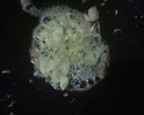 Foto langkah ke 3 dari resep Nasi Goreng Daun Jeruk.